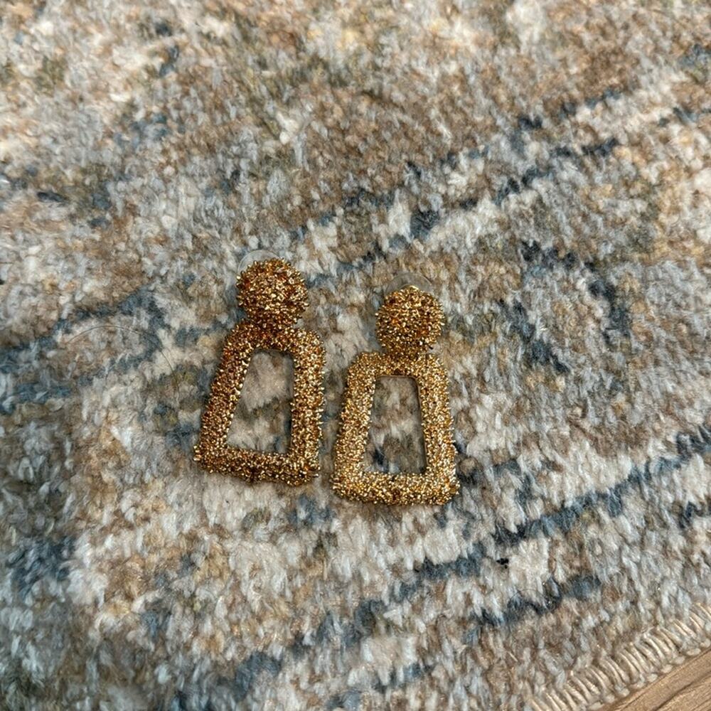 (3/$15‼️) Gold earrings